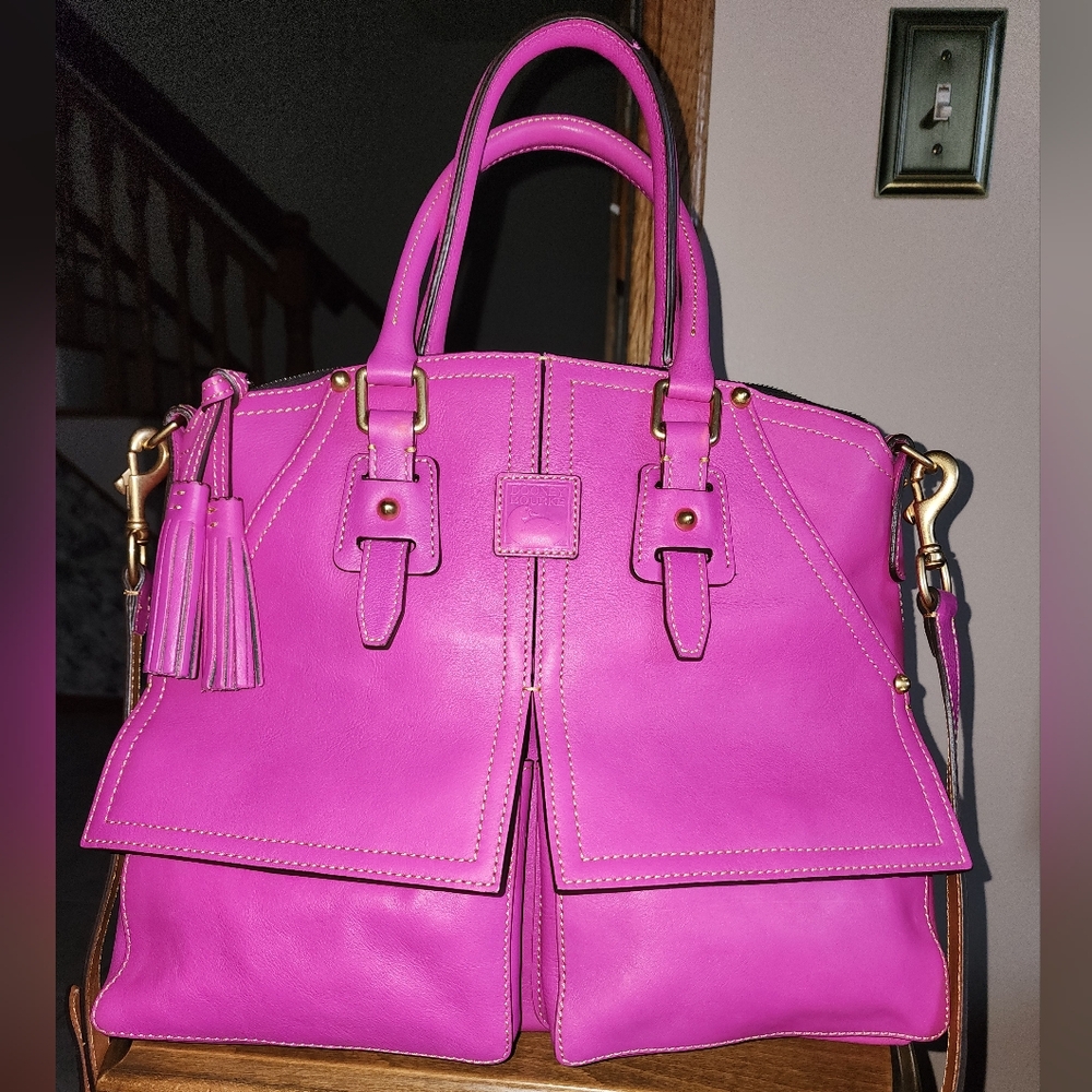 Dooney & Bourke Florentine Clayton *Violet*